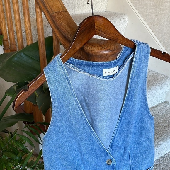 Aaron & Amber Blue Denim Button-Up Vest - Picture 2 of 10